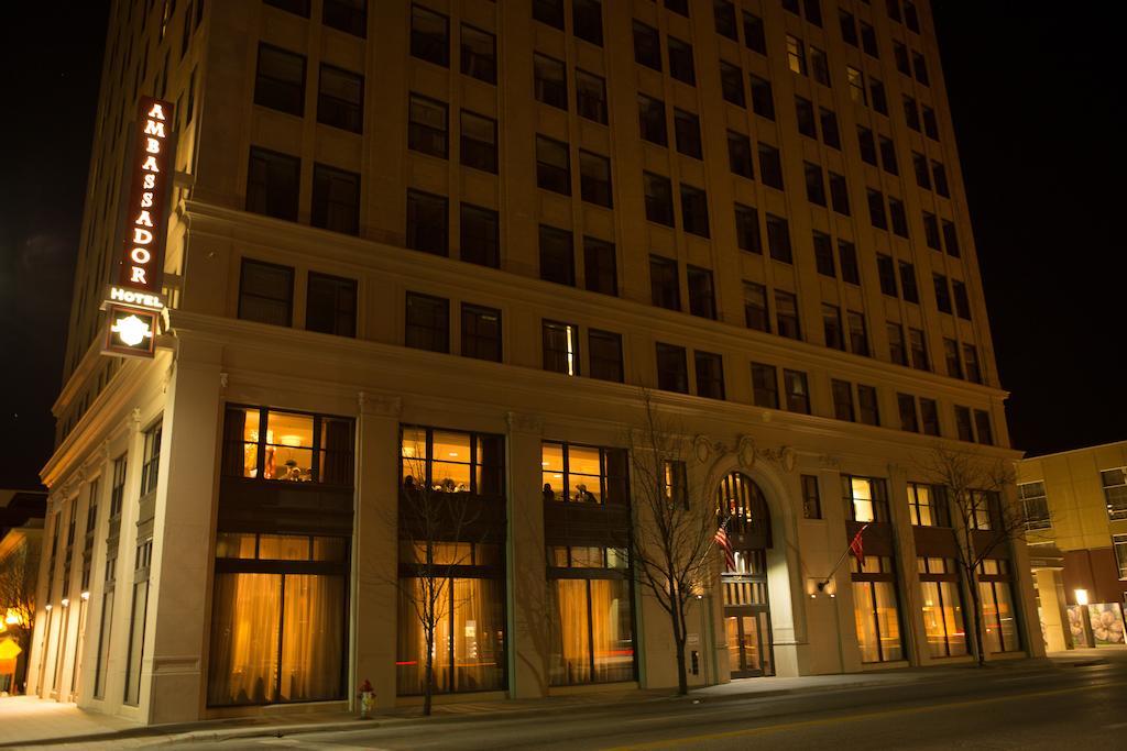 Ambassador Hotel Wichita, Autograph Collection Eksteriør billede